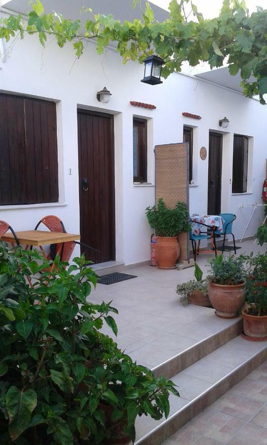 Αmmos Rooms Палеохора Экстерьер фото